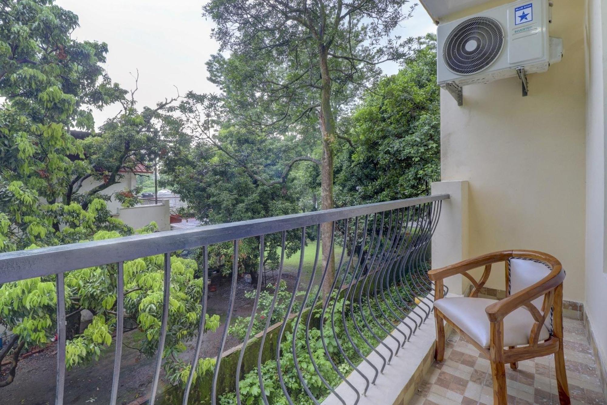 Super Capital O Crestwood Inn Dehradun Ngoại thất bức ảnh
