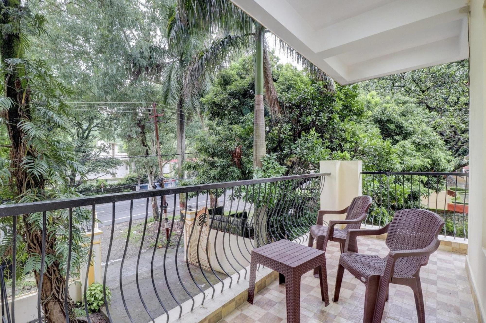 Super Capital O Crestwood Inn Dehradun Ngoại thất bức ảnh